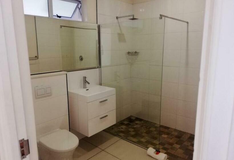 سوییت لوکس, Ana S Place Apartments