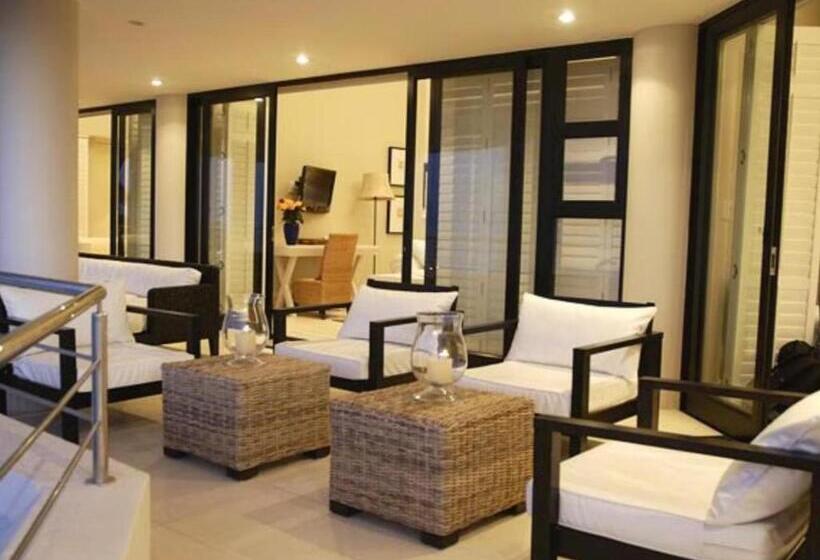 سوییت با چشم‌انداز دریا, Ana S Place Apartments