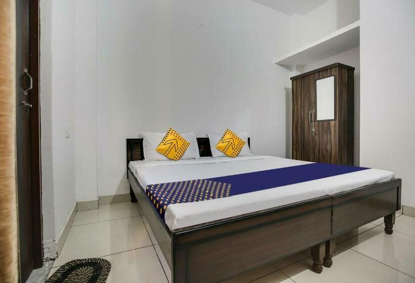 اتاق استاندارد سه نفره, Spot On Ekam Guest House