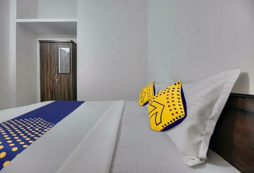 اتاق استاندارد سه نفره, Spot On Ekam Guest House