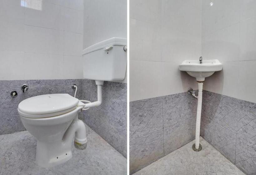 اتاق کلاسیک سه تخته, Spot On Ekam Guest House