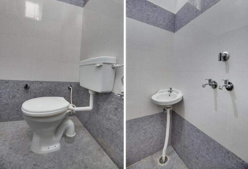 اتاق کلاسیک سه تخته, Spot On Ekam Guest House