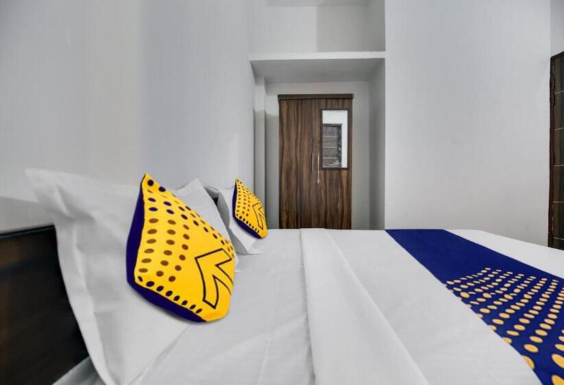 اتاق استاندارد سه نفره, Spot On Ekam Guest House