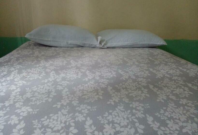 이코노미 룸, Dorothy Hostel Arenal