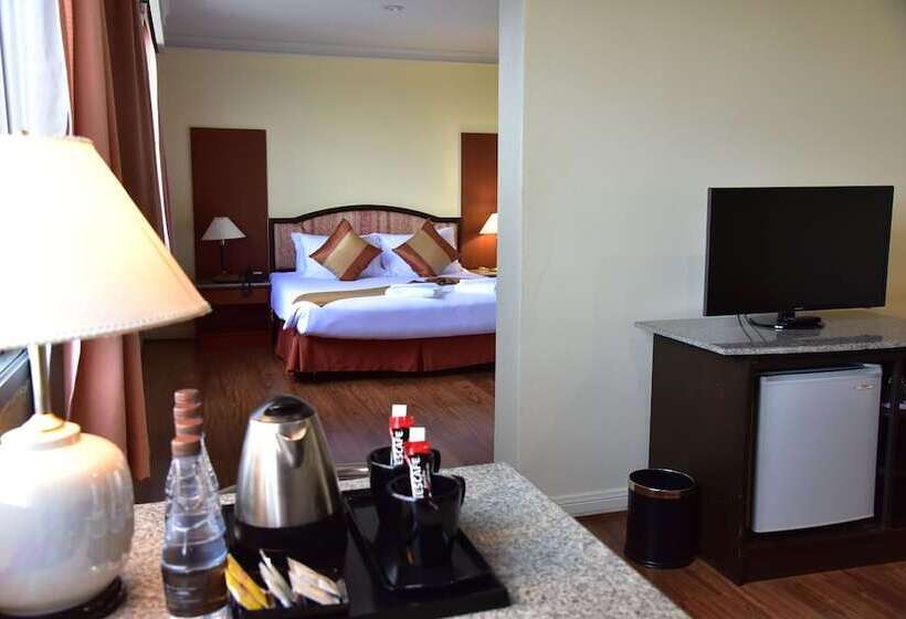 주니어 스위트, Lee Gardens Plaza Hotel   Sha Plus