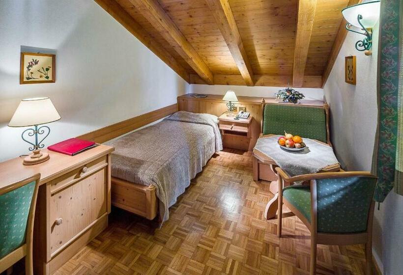 Quarto Estandar Individual, Piccolo Pocol