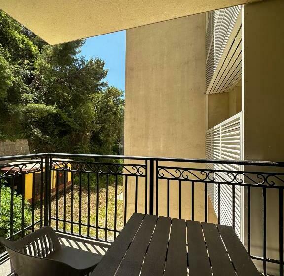 آپارتمان 1 خوابه با چشم‌انداز باغ, Vertmont Apartments