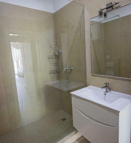 استودیو استاندارد با چشم‌انداز باغ, Vertmont Apartments