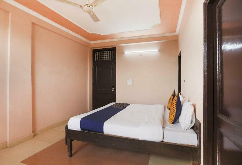 Трехместный Номер Классика, Spot On 75328 Sanrac Residency