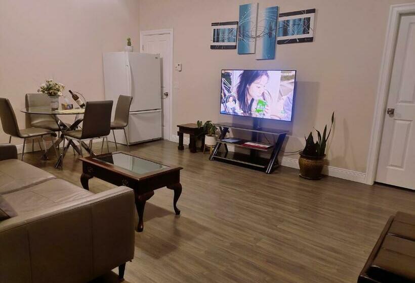 2间卧室的房子, Greenleaf 2 Bdrm 1bth Suite & Private Entry