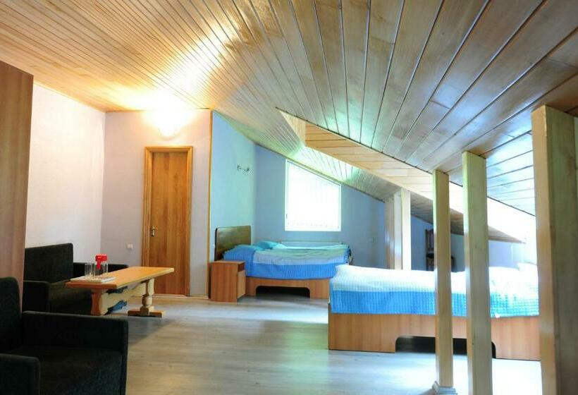 اتاق استاندارد سه تخته با بالکن, Nunisi Forest Hotel & Spa