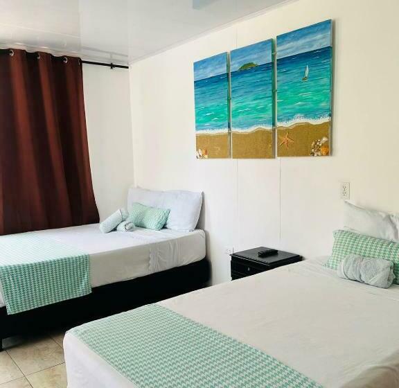 家庭间, Hostal Islamar