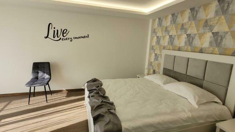 Номер Deluxe с Балконом, Complex Turistic Perla Trascaului