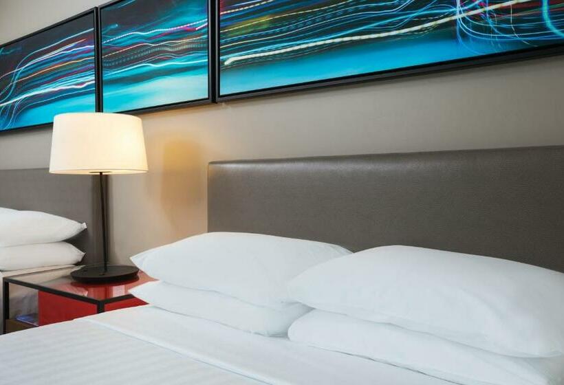 Номер Клуб, Hyatt Regency Bloomington   Minneapolis