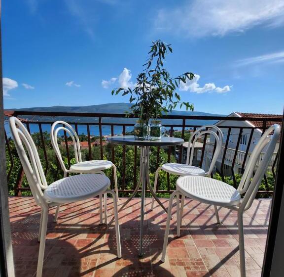 سوئیت با تخت بزرگ, Sunrise Apartments Baošići