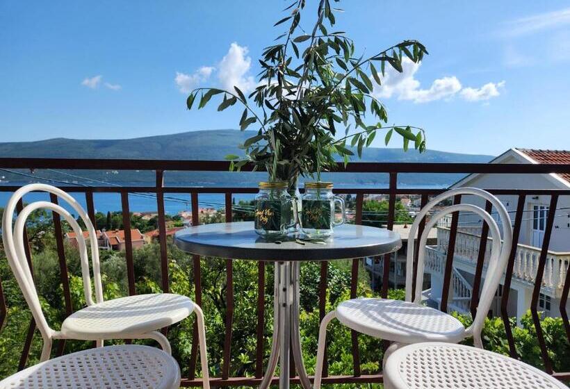 سوئیت با تخت بزرگ, Sunrise Apartments Baošići