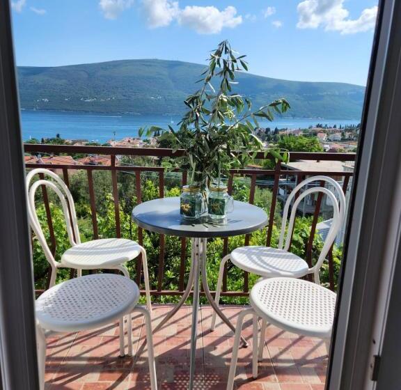 سوئیت با تخت بزرگ, Sunrise Apartments Baošići