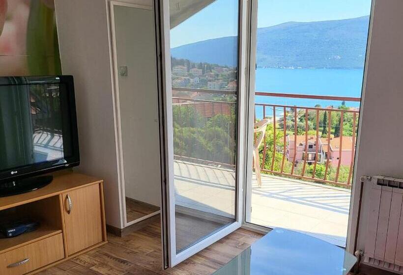 آپارتمان 1 خوابه با چشم‌انداز دریا, Sunrise Apartments Baošići