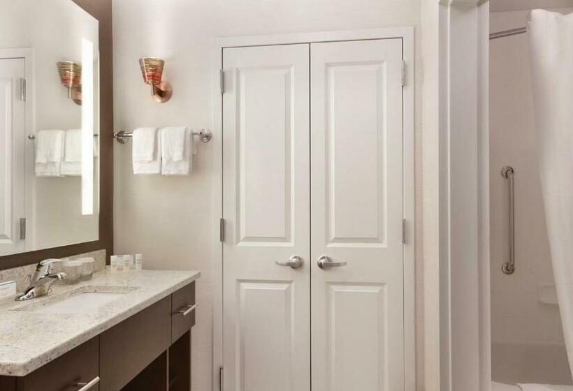 Люкс, Homewood Suites By Hilton Burlington