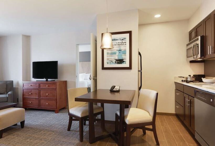 Люкс, Homewood Suites By Hilton Burlington