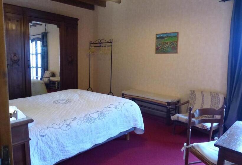 اتاق استاندارد چهار تخته, Domaine Saintlouis