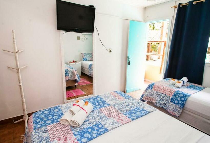 Deluxe Kolmen Hengen Huone, Canto Das Laranjeiras Tombo