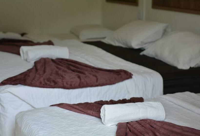 Quarto Quadruple Standart com Varanda, Estrela Do Mar