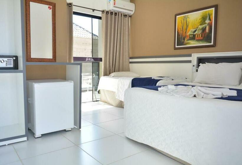 Quarto Triplo Estandar com Sacada, Estrela Do Mar