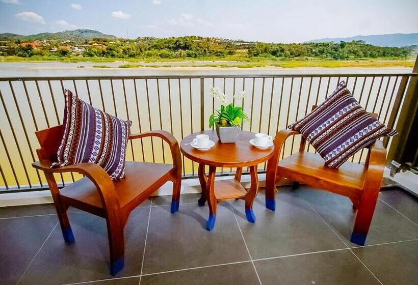 Люкс Вид на Реку, Fortune Riverview Hotel Chiang Khong