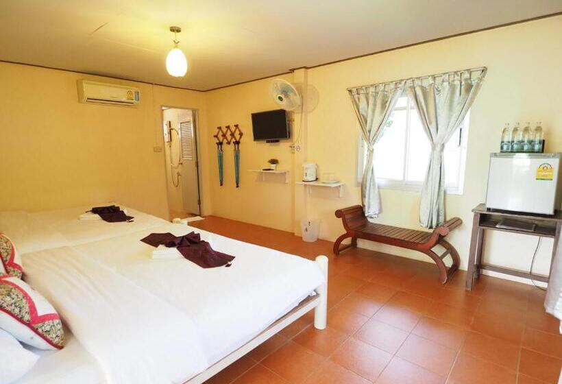 Четырехместный Номер Economy, Baan Pun Sook Resort