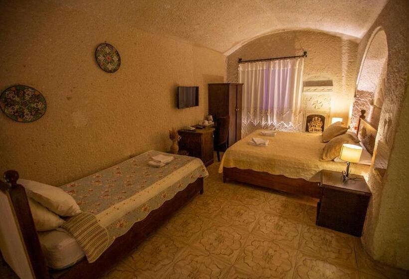 Семейный Номер, Hermes Cave