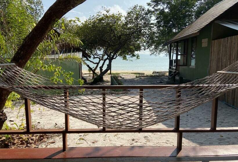 بانگلوی استاندارد با چشم‌انداز دریا, Pp Land Beach Eco Resort