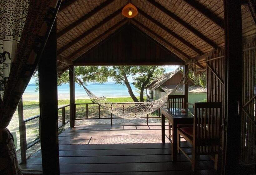بانگلوی استاندارد, Pp Land Beach Eco Resort