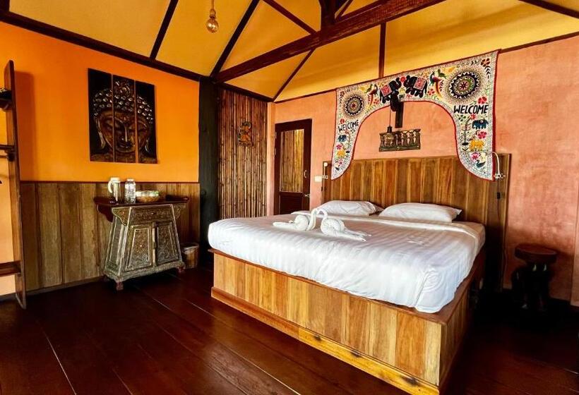 بانگلوی استاندارد, Pp Land Beach Eco Resort