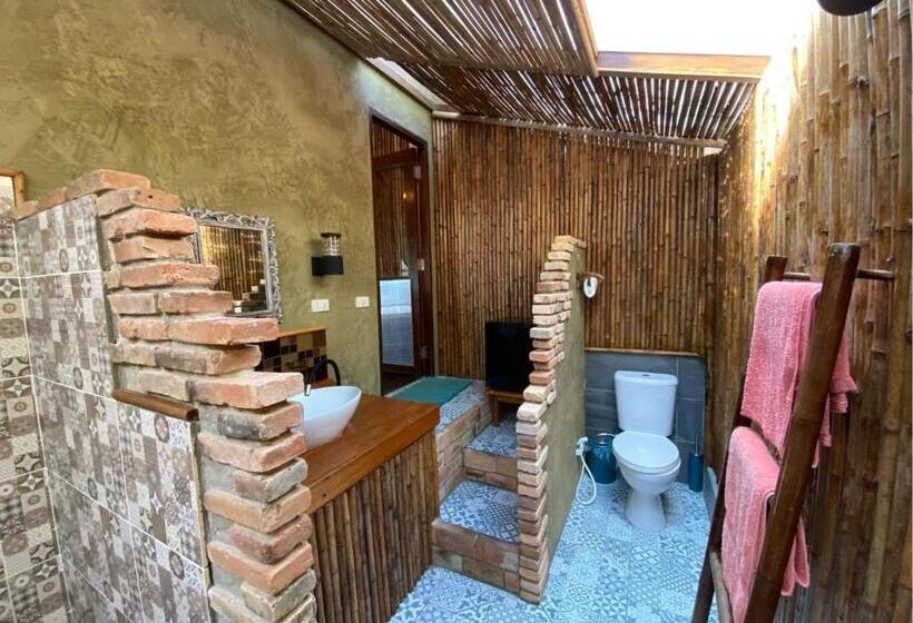 بانگلوی استاندارد, Pp Land Beach Eco Resort