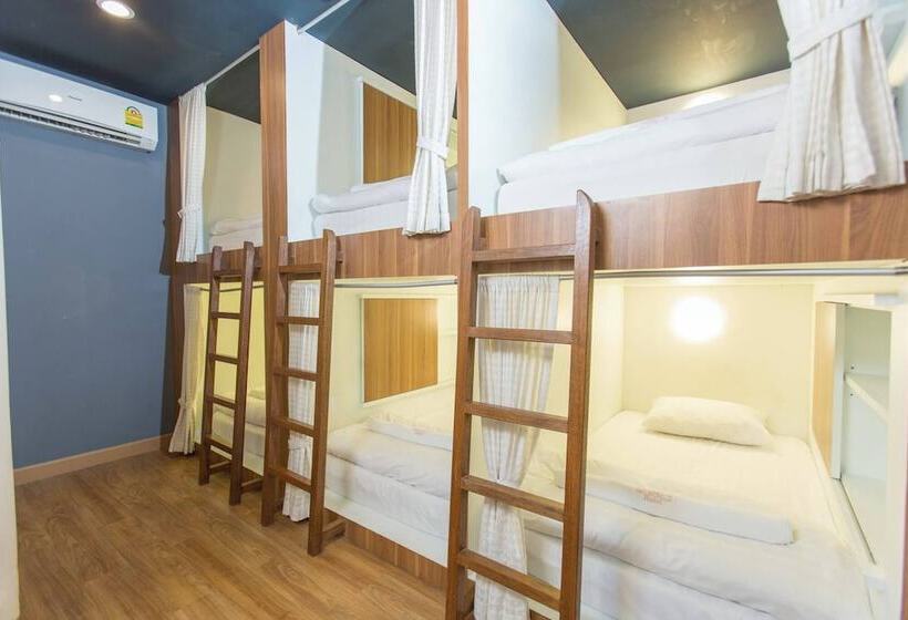 מיטה בחדר משותף, Give Me 5 Hostel