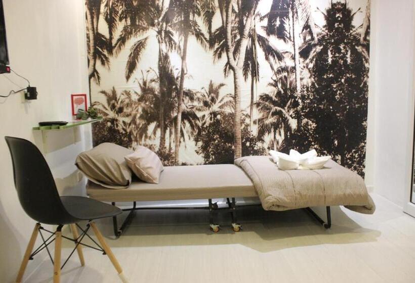 Номер Стандарт Трехместный, 1715 House & Caff Resort, Phuket