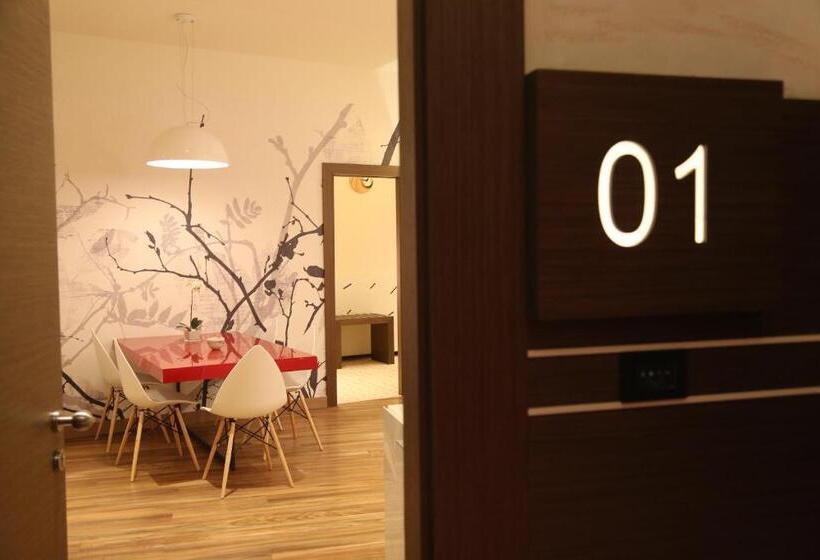 سوئیت با وان آب گرم, Atera Business Suites