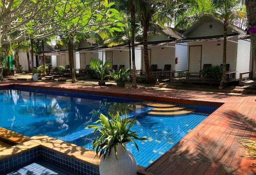 Номер Deluxe Вид на Бассейн, Isle Beach Resort Krabi Sha