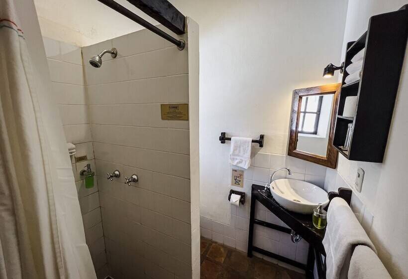 اتاق استاندارد سه نفره, El Albergue Ollantaytambo