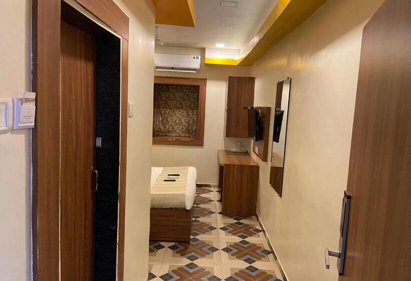 Номер Deluxe, Jodiya  Near Cst