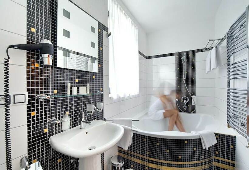 スタンダードシングルルーム, Spa & Wellness Hotel St. Moritz