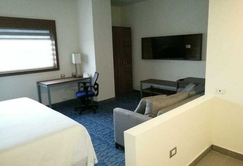 スイート, Holiday Inn Express & Suites   Ciudad Obregon, An Ihg