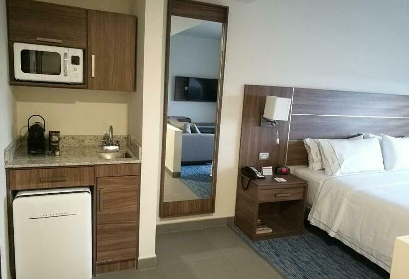 スイート, Holiday Inn Express & Suites   Ciudad Obregon, An Ihg