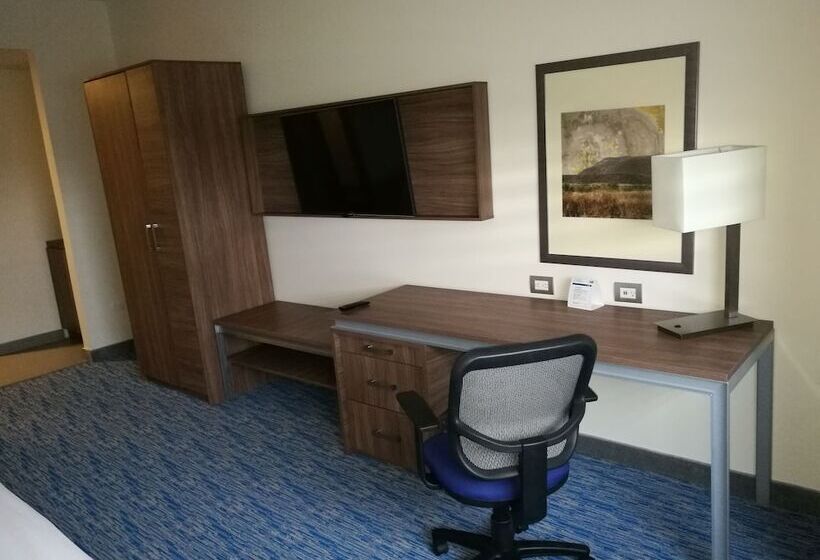 スイート, Holiday Inn Express & Suites   Ciudad Obregon, An Ihg