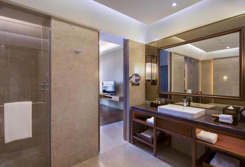 اتاق استاندارد با چشم‌انداز دریاچه, Hyatt Regency Xi'an