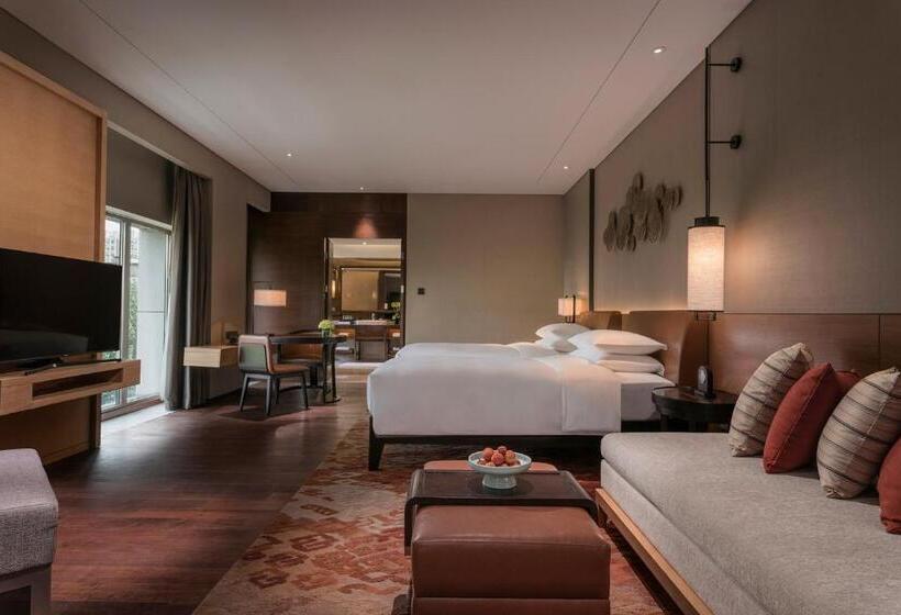 سوییت جونیور, Hyatt Regency Xi'an