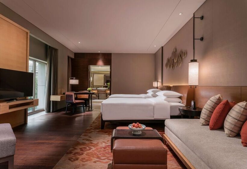 اتاق استاندارد با چشم‌انداز دریاچه, Hyatt Regency Xi'an