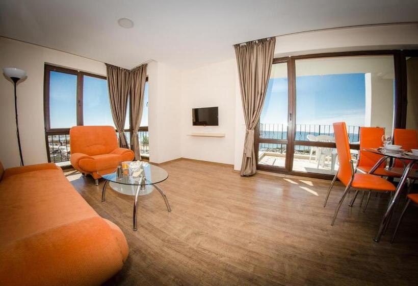 דירה בת חדר שינה 1 עם מרפסת, Premier Fort Beach