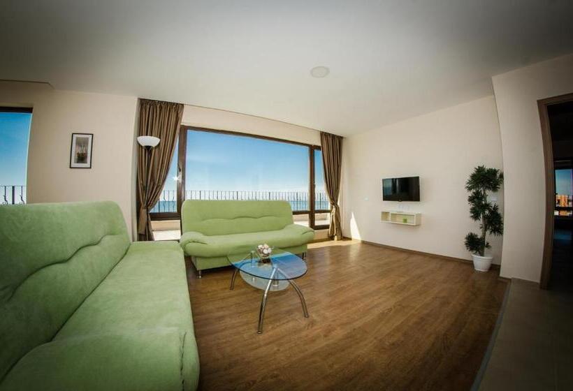 Апартаменты 2 Спальни с Балконом, Premier Fort Beach